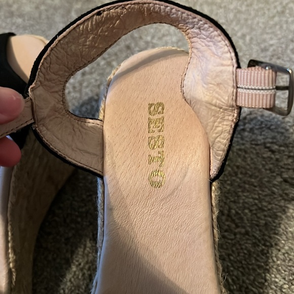 Never worn Cute and fun black espadrille wedges - Picture 4 of 4